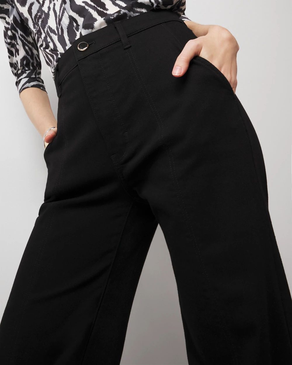 Afterglow Wide Leg Track Pant - Black | Alo Yoga